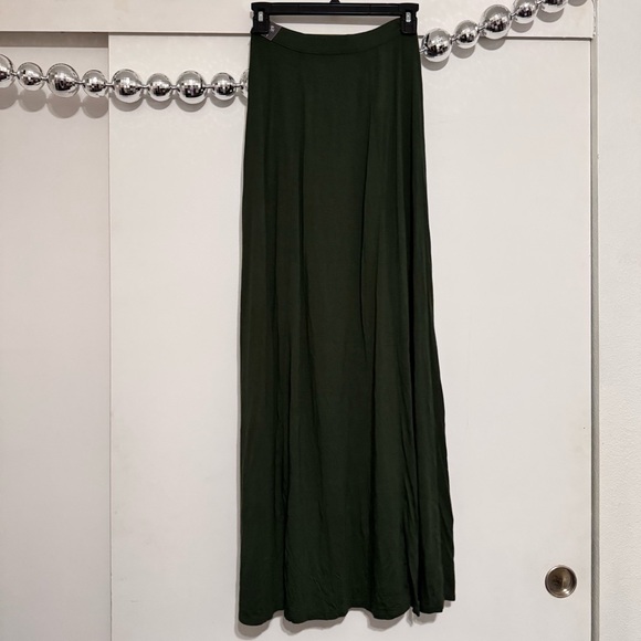 Abercrombie Dark Olive Green Maxi Skirt Slit NEW - Picture 4 of 5